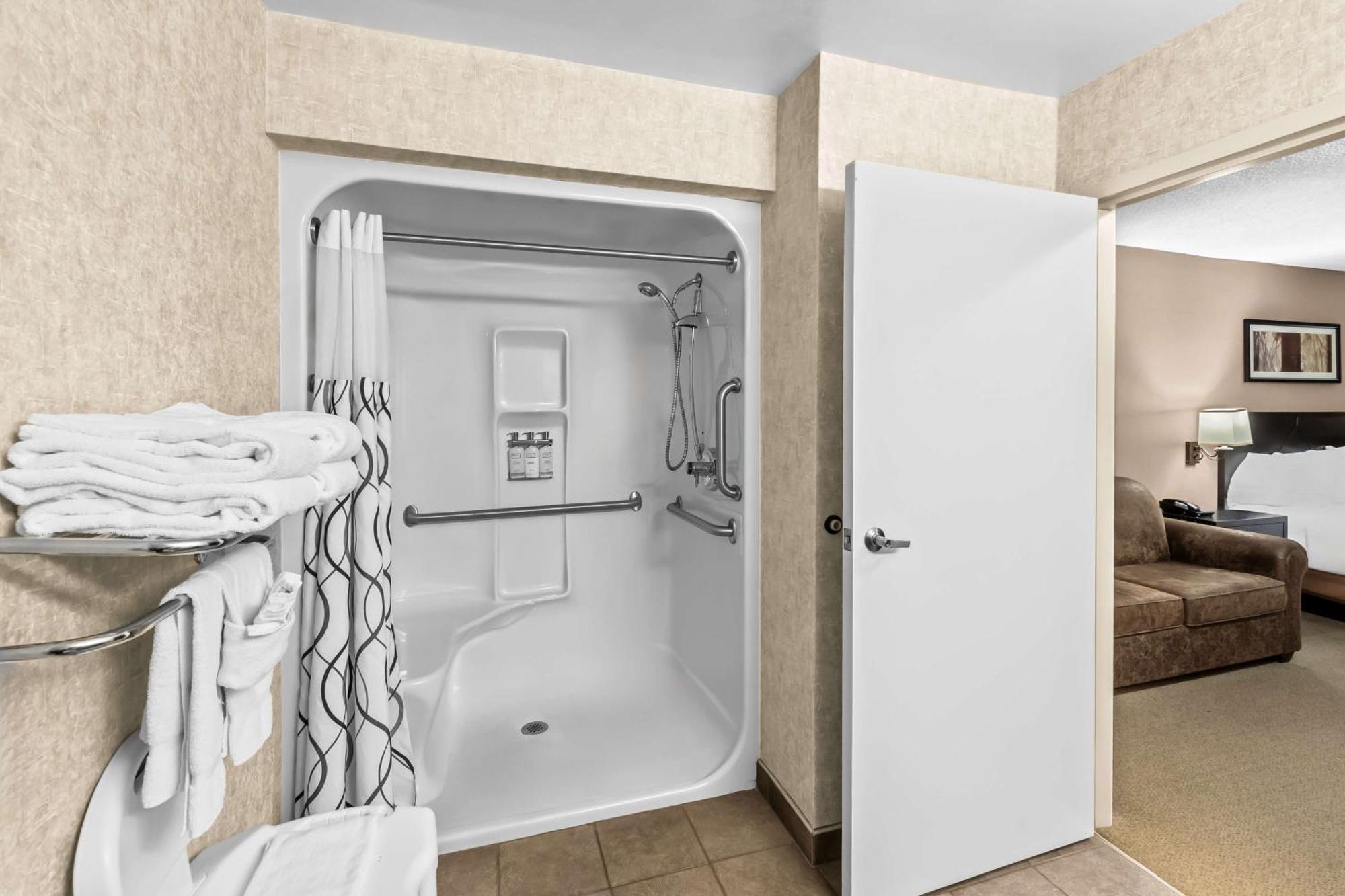 Heartland Inn & Suites, Surestay Collection By Best Western Park Rapids Kültér fotó