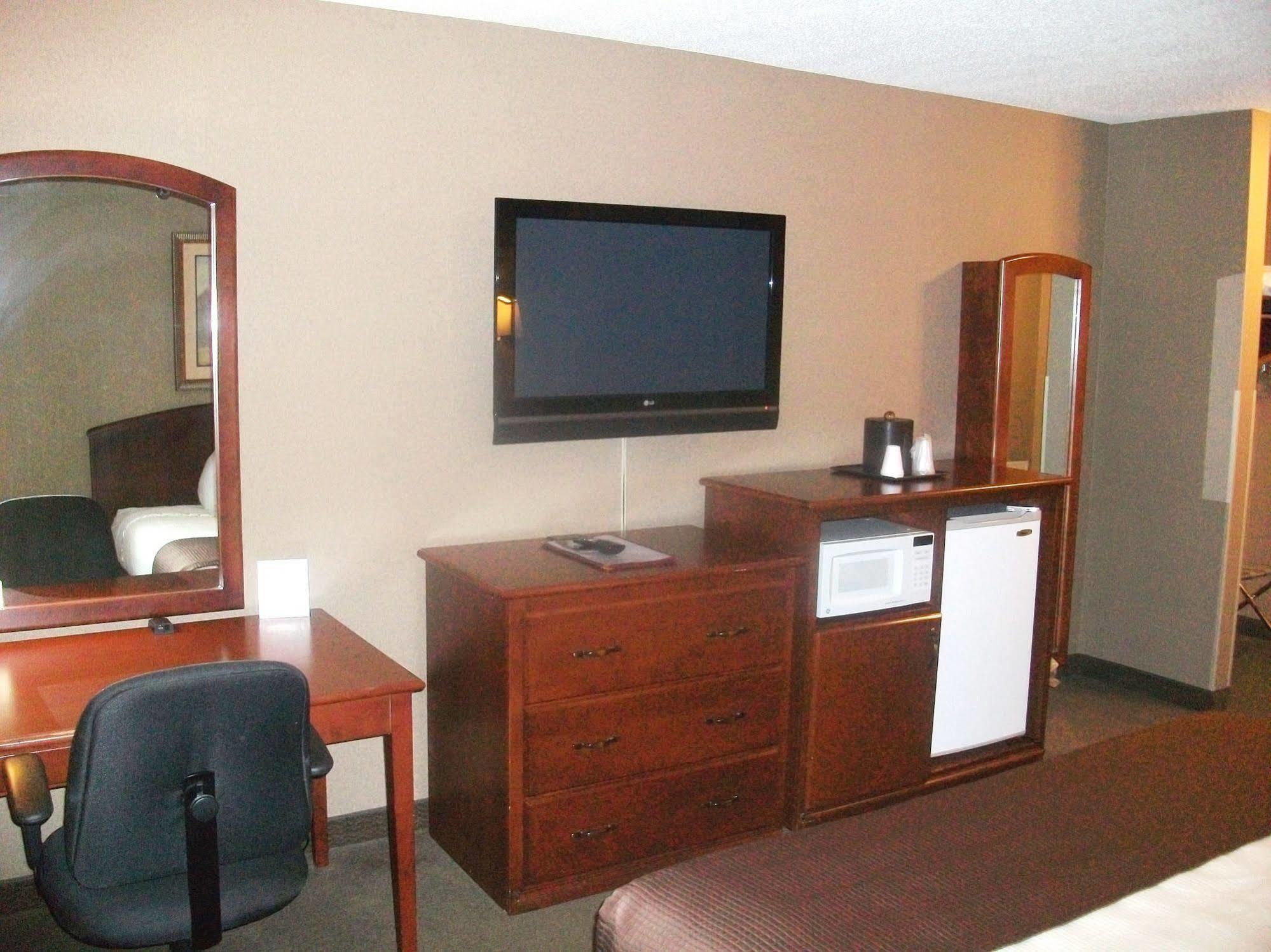 Heartland Inn & Suites, Surestay Collection By Best Western Park Rapids Kültér fotó